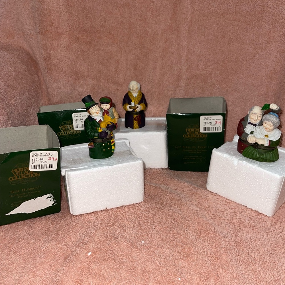 Christmas Village Heritage Collection
